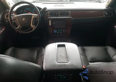 2012 Chevrolet Tahoe K1500 Ltz z USA, uszkodzony, nr VIN 1GNSKCE04CR277691